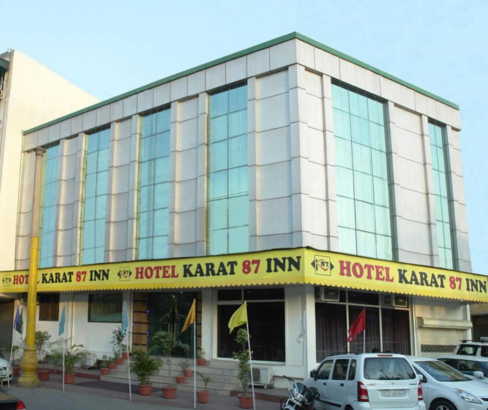 Hotel Karat 87 Inn Ню Делхи Екстериор снимка